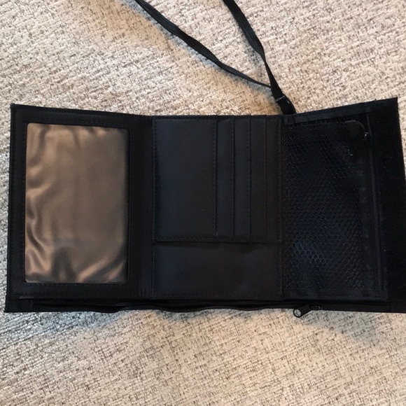 Samsonite Trifold Adjustable Crossbody Wallet - Picture 2 of 8